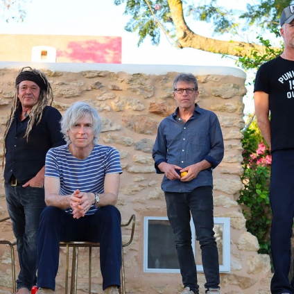 NADA SURF